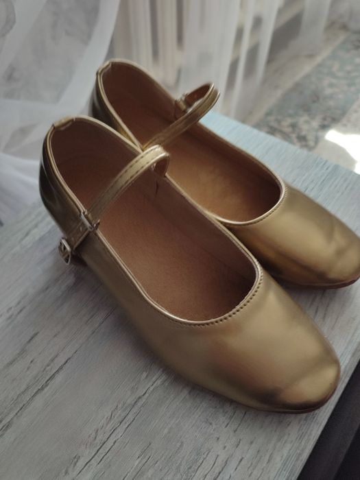 Туфли сатамын, биге арналған