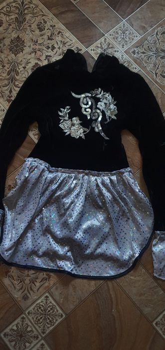 Продам.  .  платья