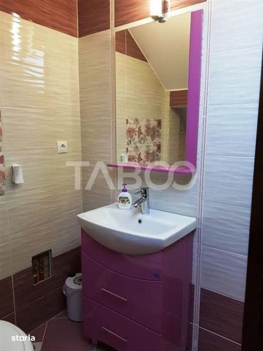 Apartament de inchiriat  56 mpu 2 camere mansarda in vila Selimbar