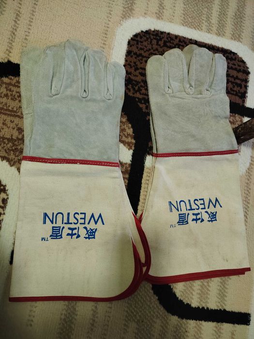 Сварочной перчатки 20.000 сом