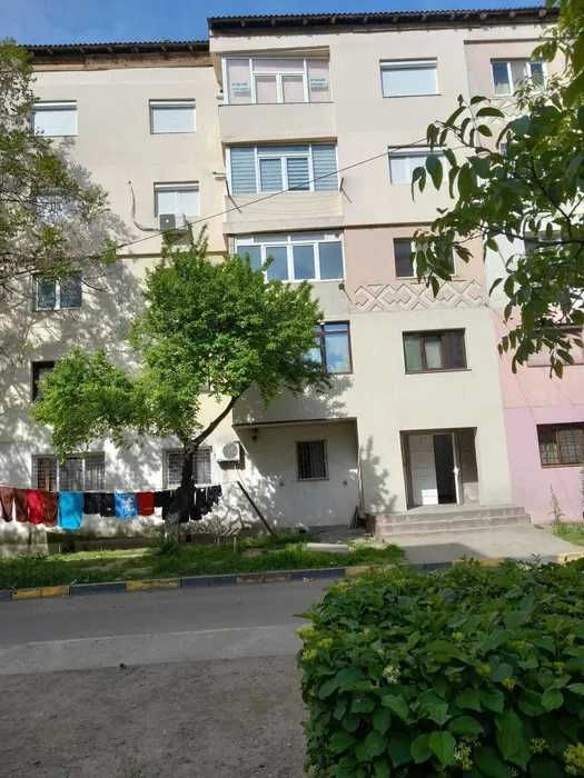 Vând apartament 3 camere