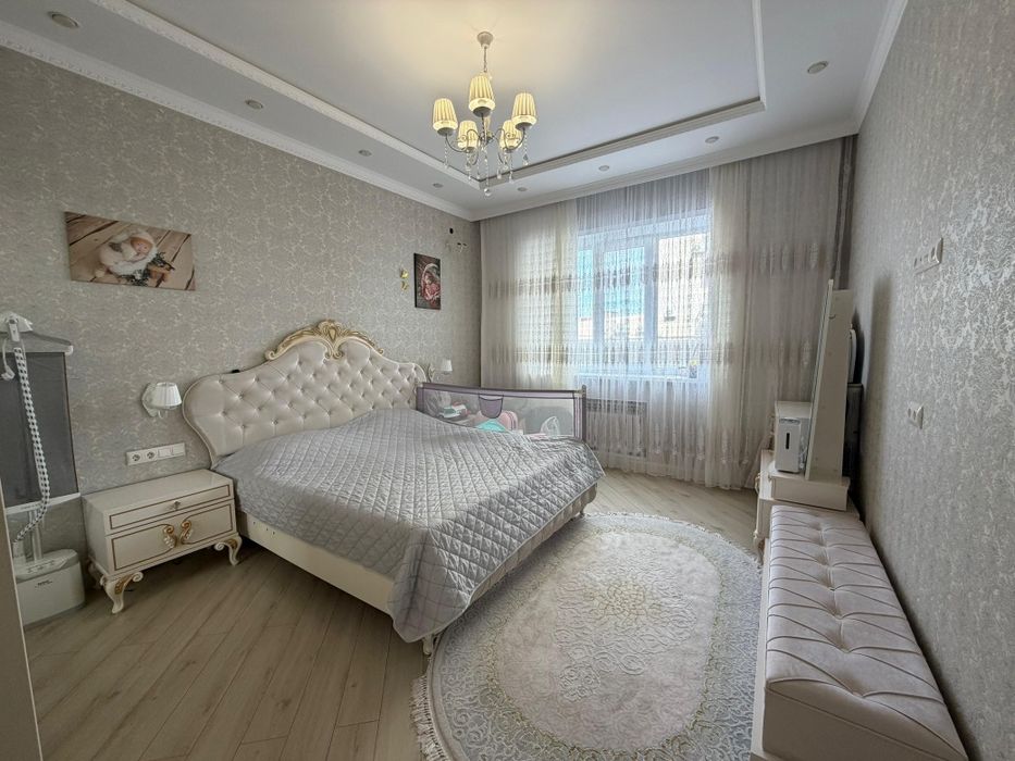 4 бөлмелі пәтер сатылады.