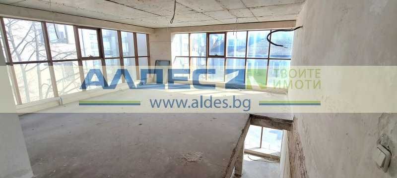 Продава се офис в нова сграда с Акт 16 на ул. Будапеща!