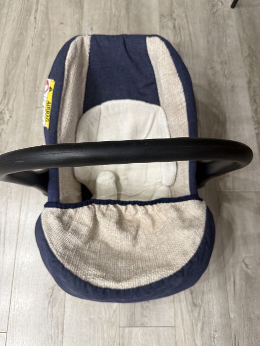 Продам автолюльку