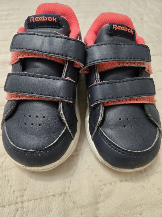 Маратонки за момиче размер 21, 21,5 и 22