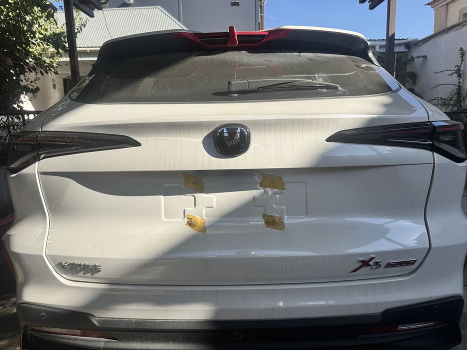 Задняя крышка на changan x5 plus