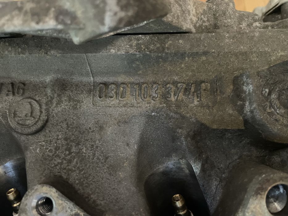 Цилиндрова глава Skoda Fabia 1.2 бензин 03D103374F