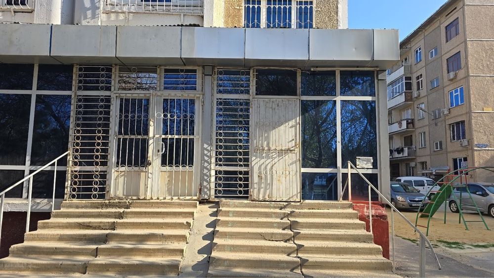 Квартира 4 хоналик, под оффис килиб ишлатса булади