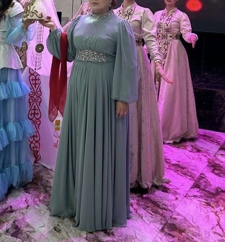 Роскошное платье