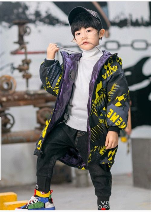 Двустороннии новые куртки