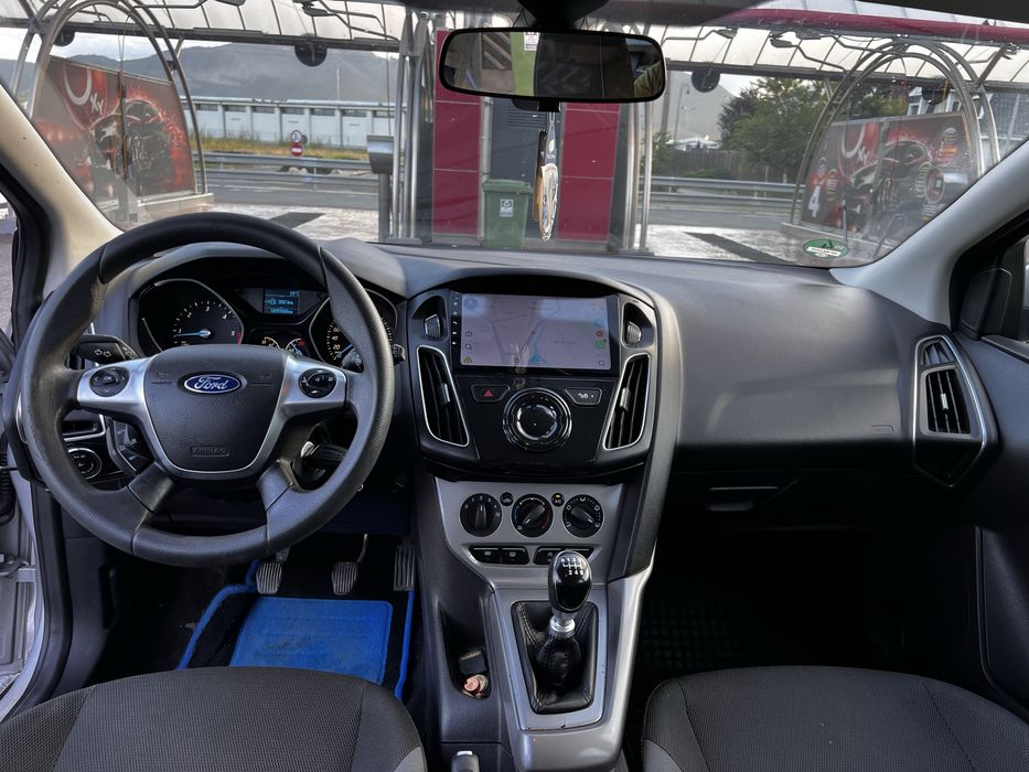 FORD Focus 2013 — imagine 5
