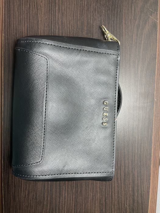 Poșetă Guess din piele