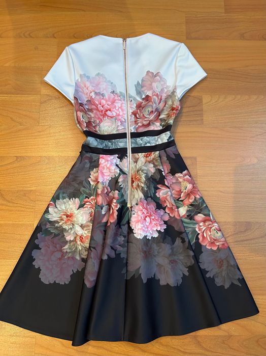 Rochie Ted Baker mărimea Xs-s