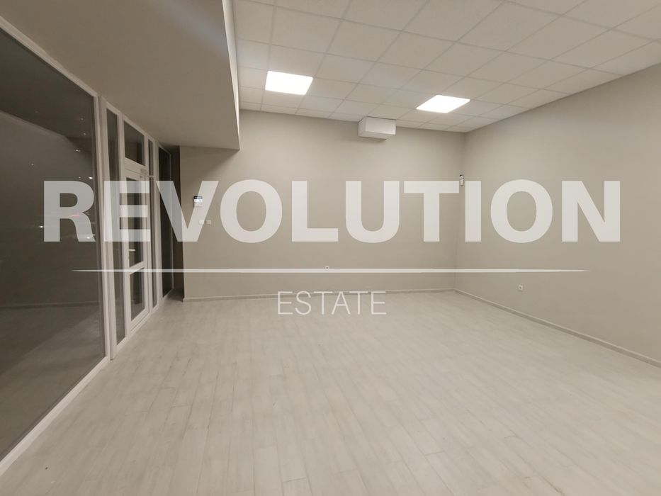 Дава се под наем Офис в Варна, Автогара - 130 кв.м за 750 € - Снимка #1