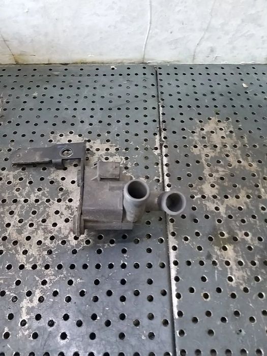 Pompa recirculare apa 2.0 tdi audi q3 8u 5n0965561 701713080