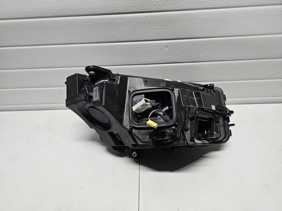 Far stanga Mercedes GLC Facelift W253