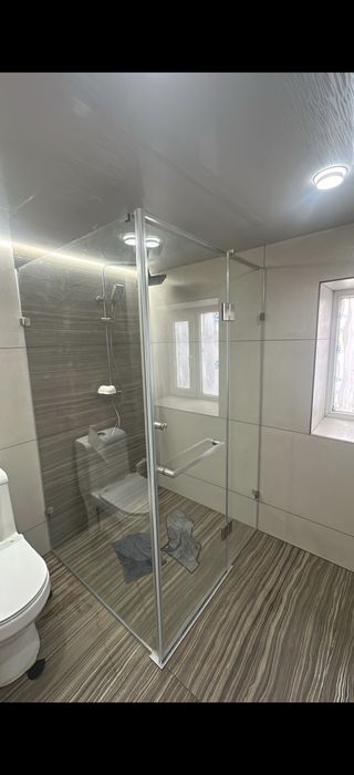 Душ перегородки, ванна перегородка.