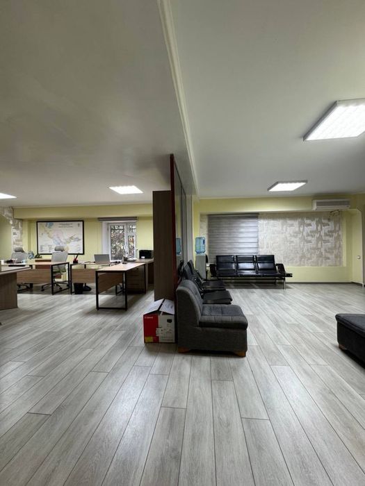 Ц-5 Лакосте нежилое помещение 125кв.м удобная локация хороший ремонт