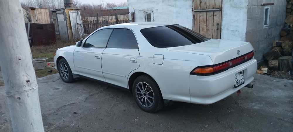 Продам машину тойота марк 2