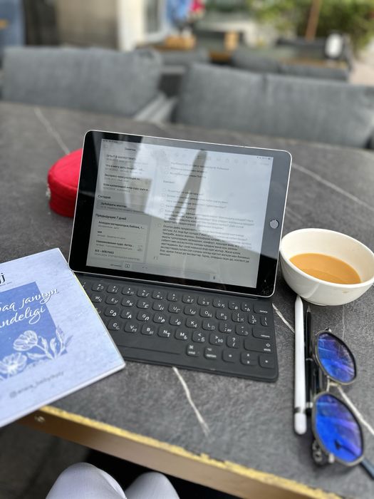 Чехол Apple Smart Keyboard для iPad 9th generation черный