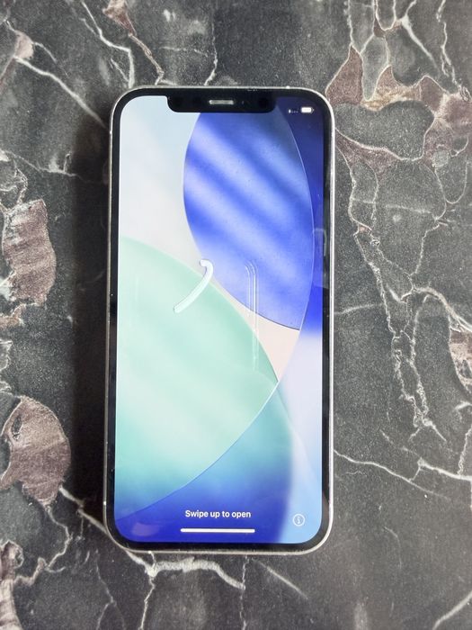 Iphone 12 pro запазен