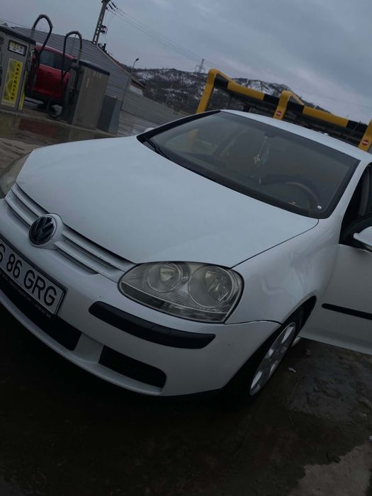 Vând Golf V automat 2.0 TDI