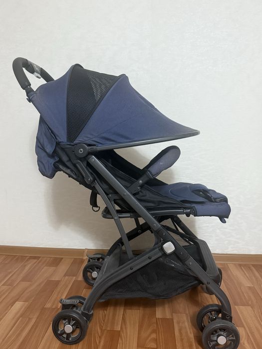 Продам прогулочную коляску