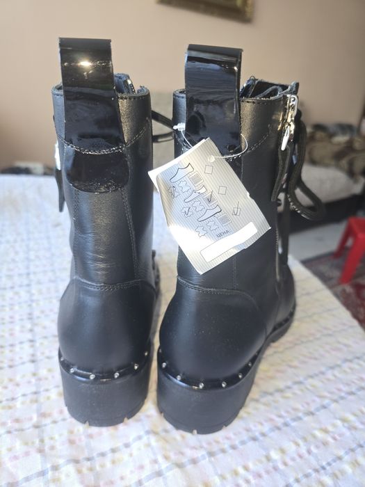 Ново боти с цип и връзки 38 номер