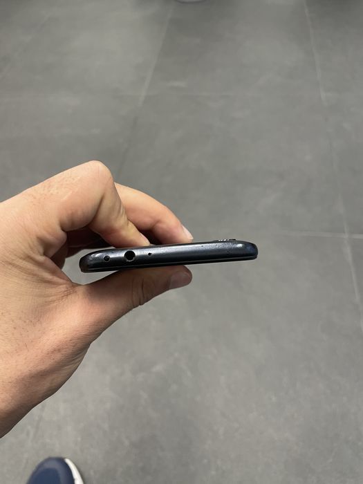 Redmi 7 32gb.