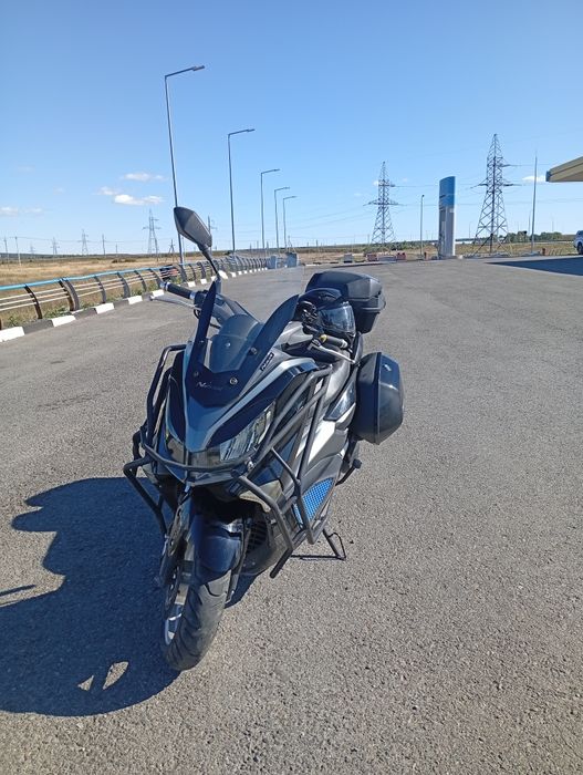 Продам Макси скутер Yamaha NMAX