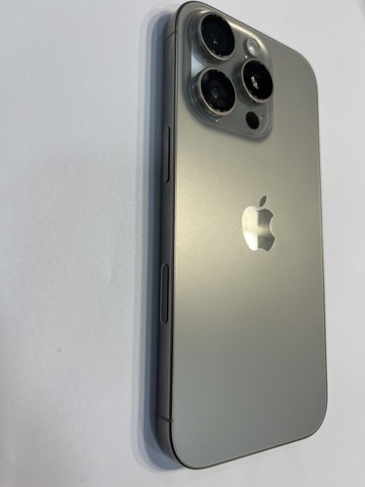 iPhone 16 PRO / Accept Schimb