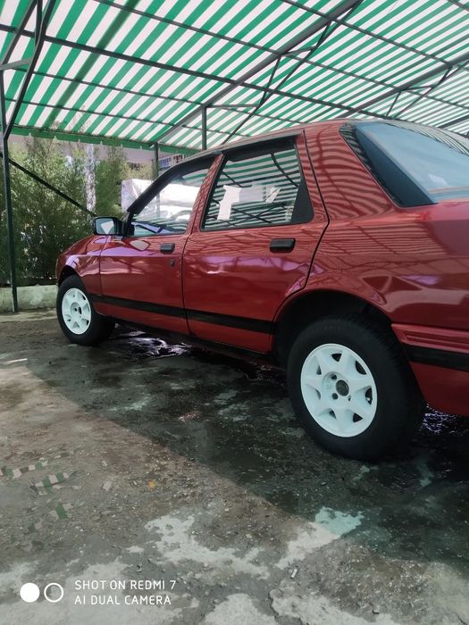 Срочно Продам Ford Sierra 2.0
