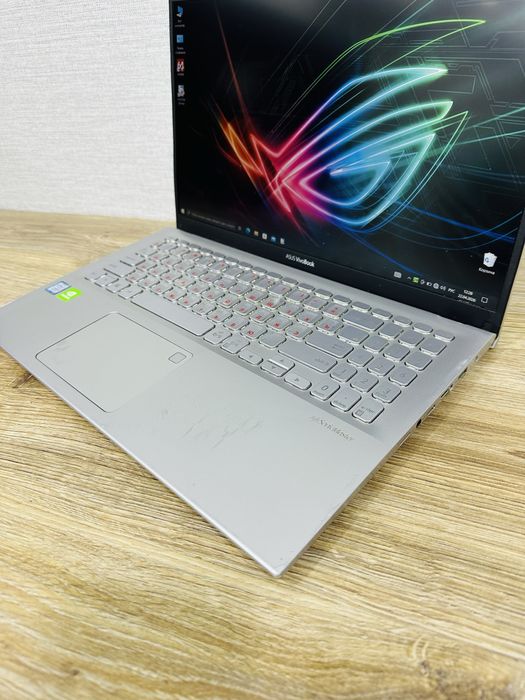 Стильный ASUS Core i5-8 Ядерный, Игровой для Работы и Развлечений