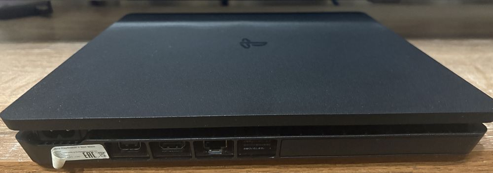 Продам PS4 SLIM 500GB