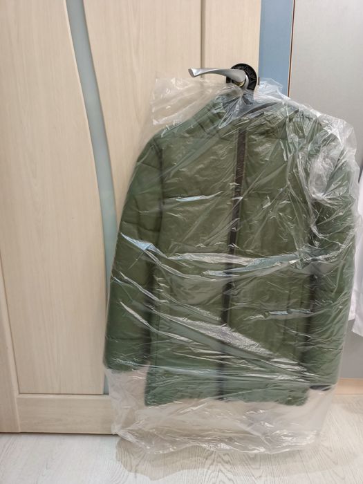 Продам зимнюю куртку для мальчиков