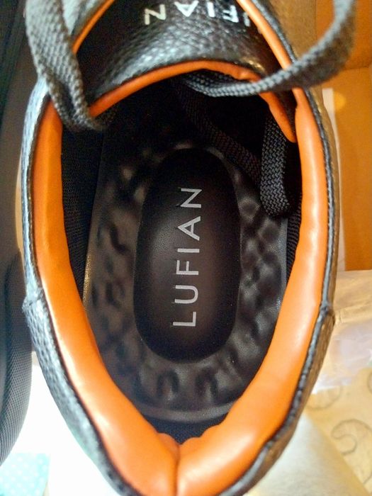 Se vinde pantofi piele Lufian