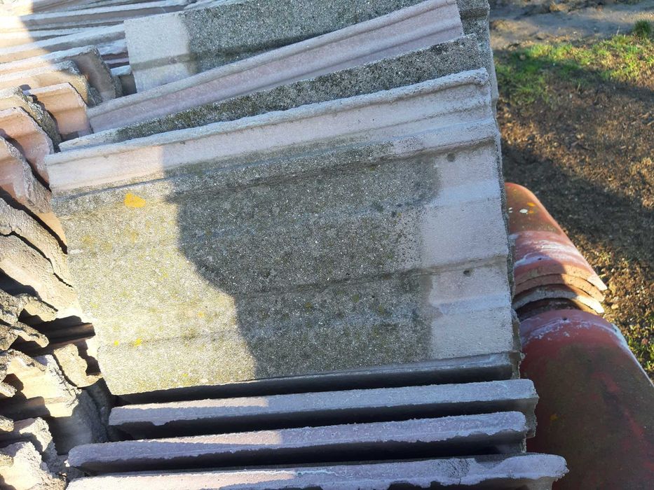 Tigla ciment corcova