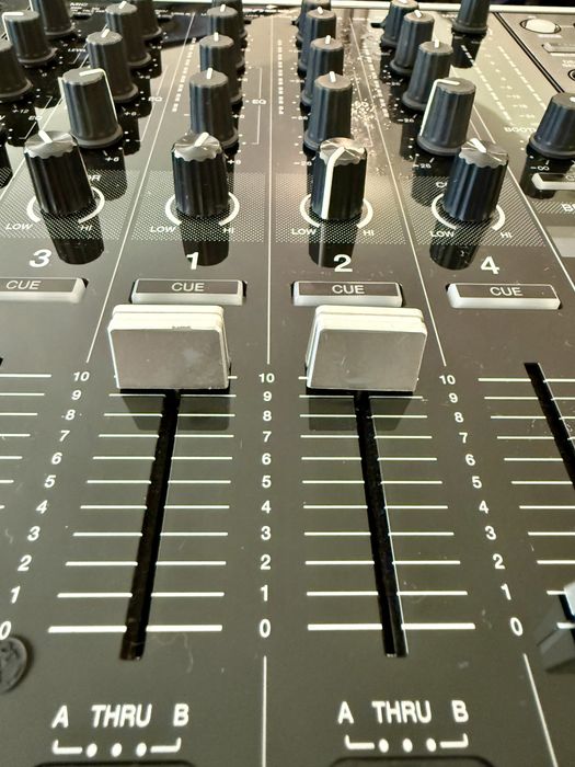 Контролер Pioneer DDJ-1000 SRT
