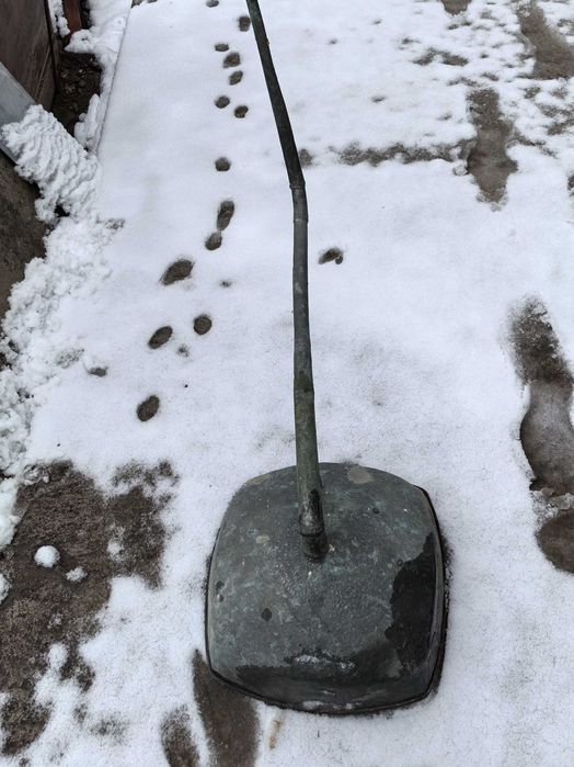 Продавам уникална антична медна мивка с накрайник/тръба