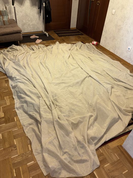 Блестящий красивый тюль