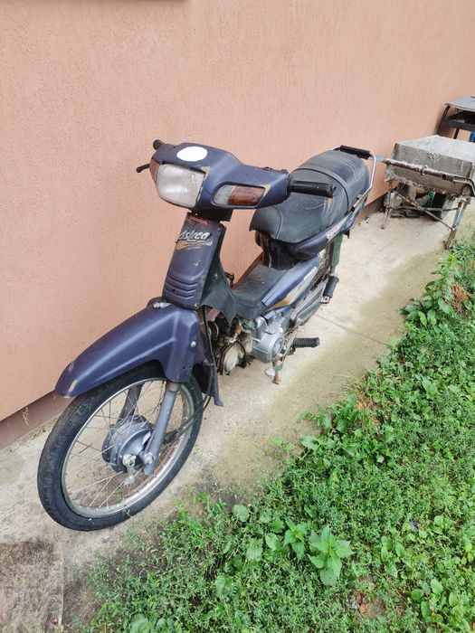 De vânzare Honda motor 4 timpi.Preț 1300lei.