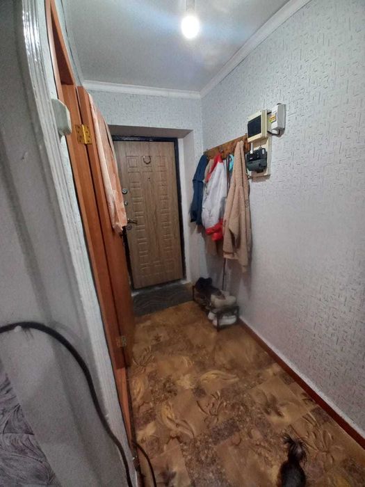 Продам 2 комн квартиру в кирпичном доме