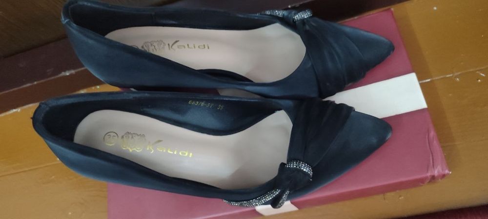 Туфли женские.Черние