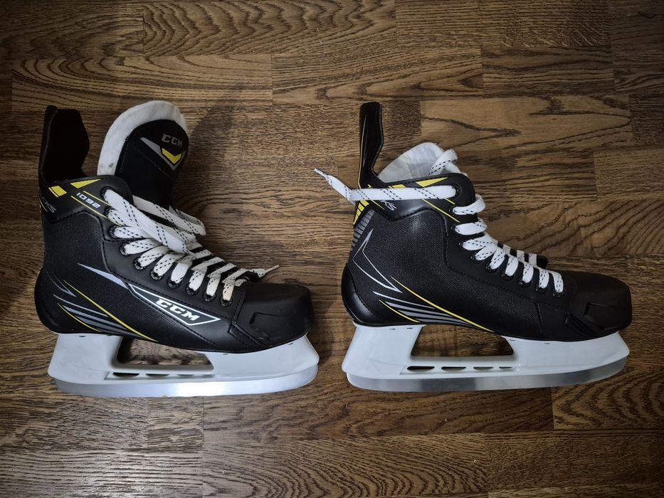 Patine gheata/ Model  CCM Tacks 1092 / Marime EUR 42