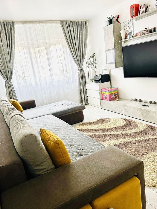 Apartament 3 camere decomandat zona lipovei .Proprietar