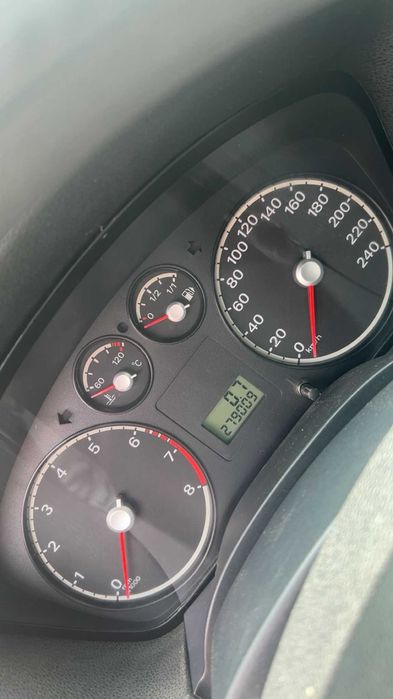 vand ford focus 2 1.6 benzina