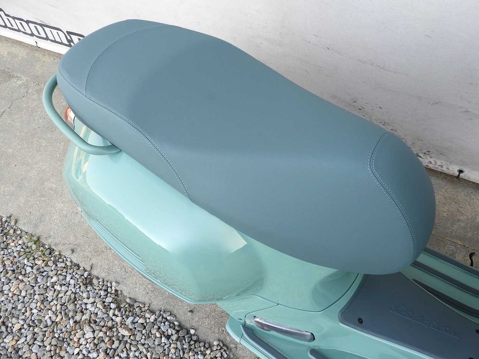 Scuter Vespa GTS 310 80th 2026 | Finantare rapida