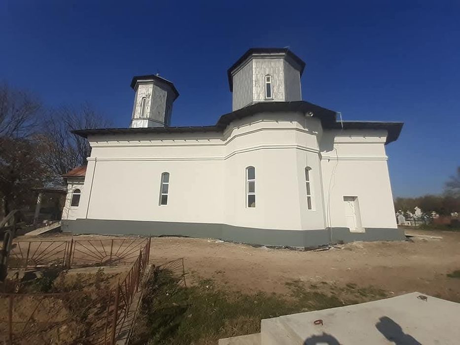 Amenajariinterioare, exterioare. Tencuieli mecanizate, gleturi