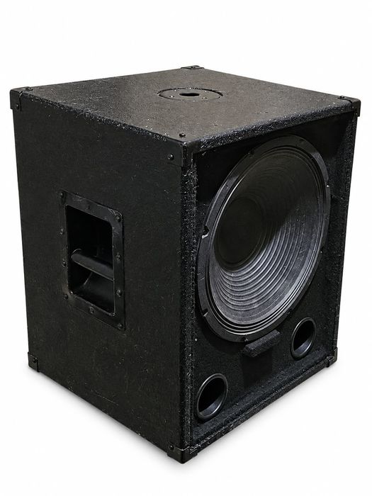 Vând sistem audio Behringer + Vonyx – 15” . Preț negociabil