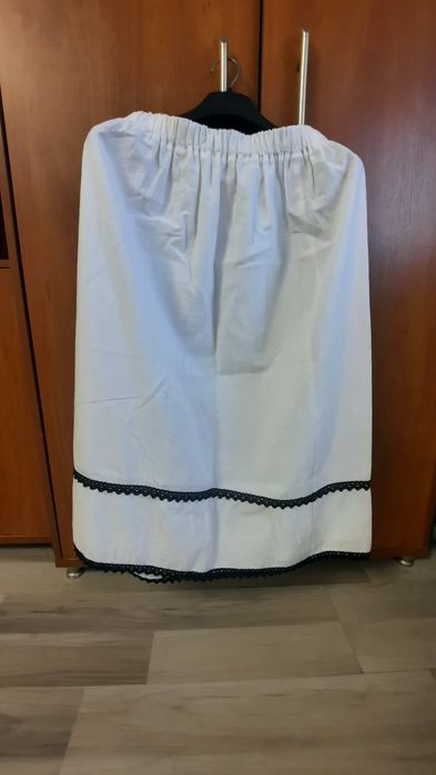 Costum popular fete, marimea L, ca nou
